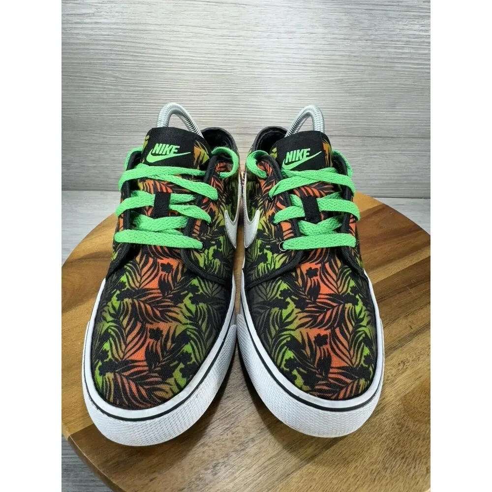 NIKE Kids Toki Low Canvas - size 6.5 Youth 631558 009 Jungle Safari